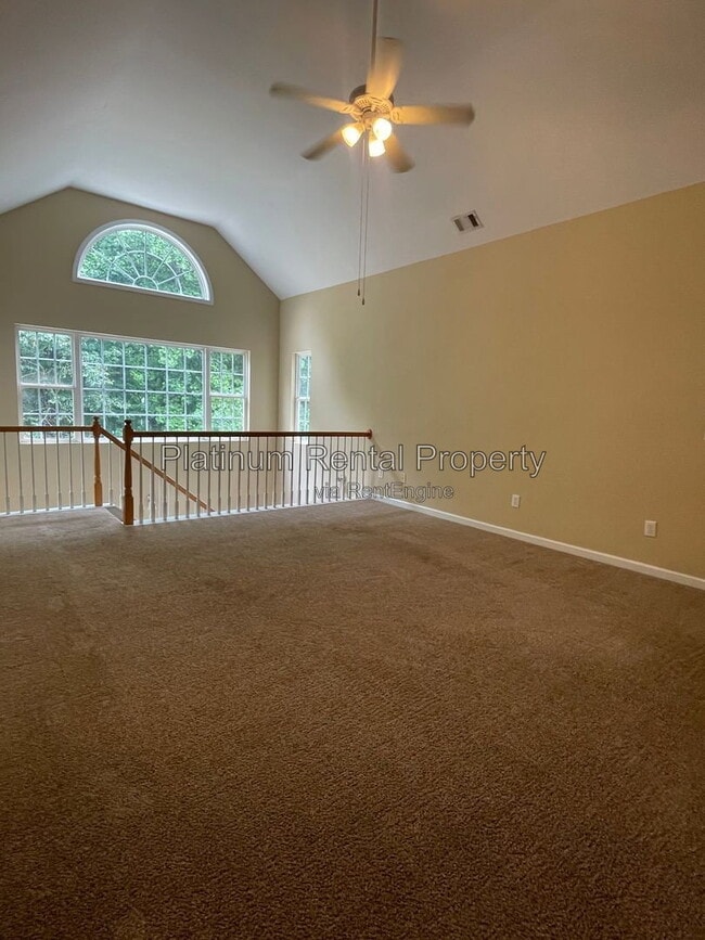 Building Photo - 144 Pointe Cir
