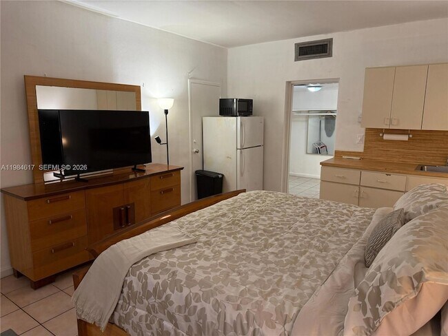 Foto del edificio - 26 Diplomat Pkwy