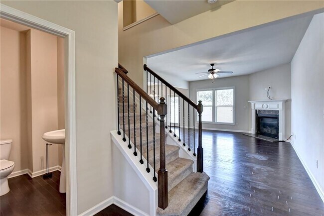 Building Photo - 4780 Breezewood Cir