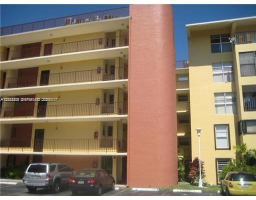 Foto del edificio - 8775 Park Blvd