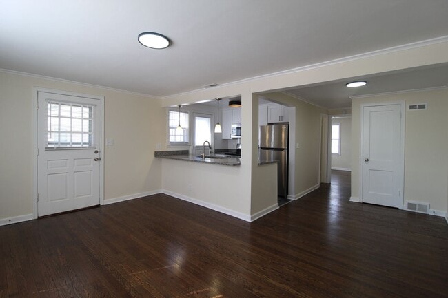 Building Photo - 508 E 27th Ave