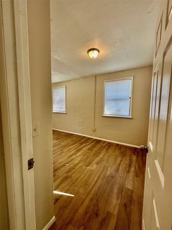 Building Photo - 643 NE Waldo Rd