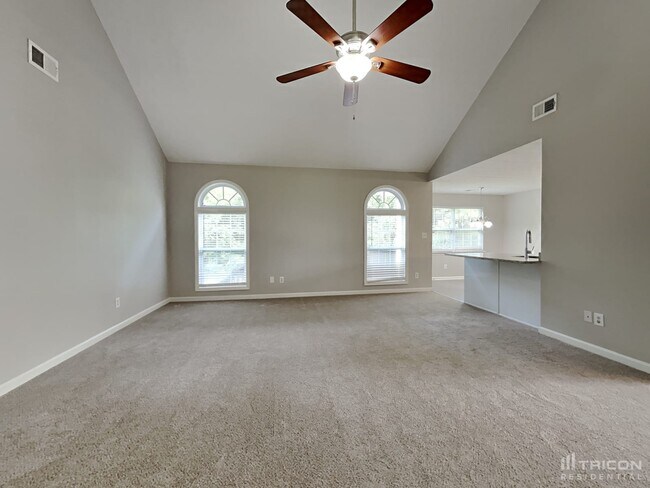 Building Photo - 724 Hezekiah Way