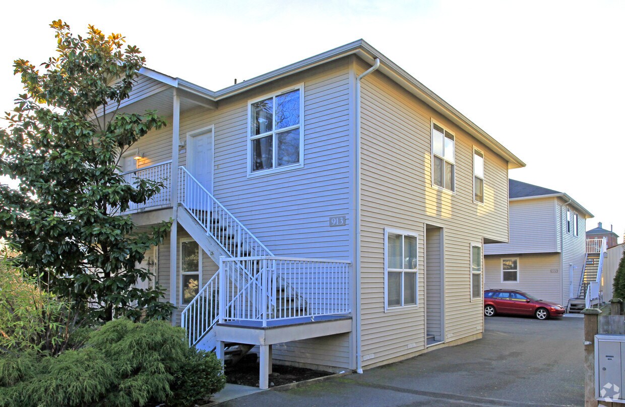 Foto principal - 913 13th Ave
