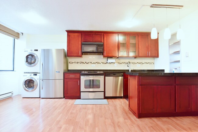 Foto del edificio - 3110 N Sheridan Rd