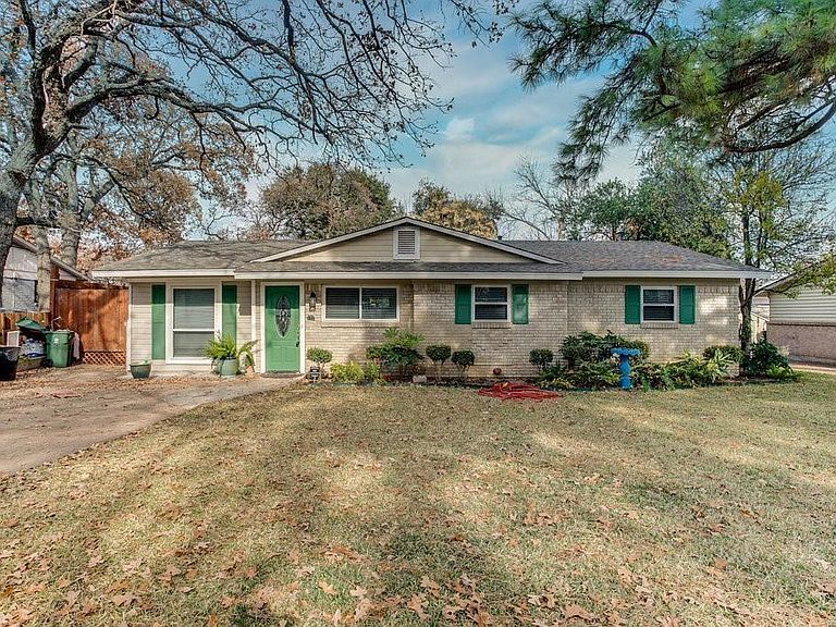 1809 Mimosa Dr, Arlington, TX 76012