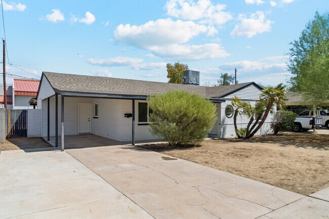 Foto del edificio - 4737 N 13th Ave