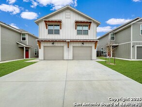 Building Photo - 13862 Enzo Gate