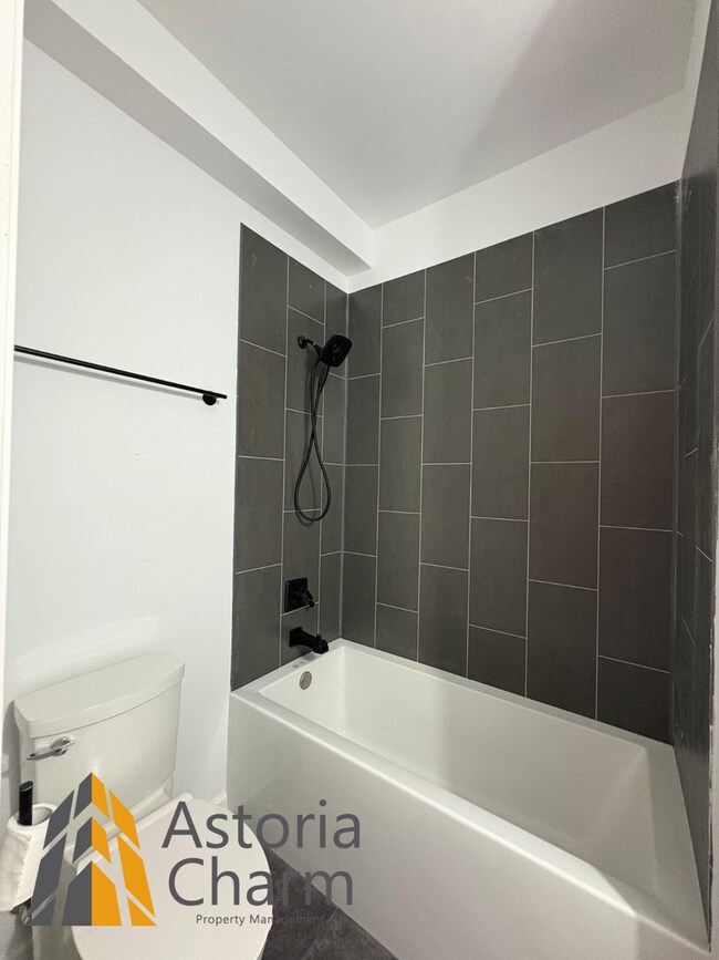 Foto del edificio - Functional and Upgraded Studio Space