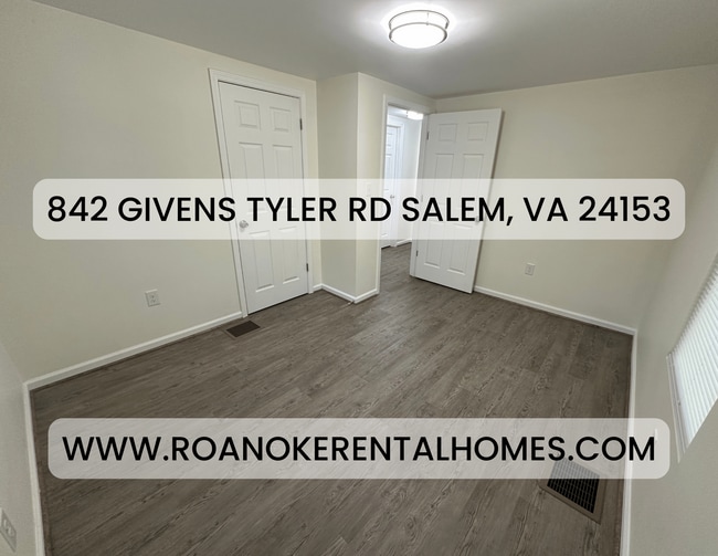 Building Photo - 842 Givens Tyler Rd