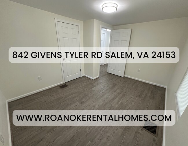 Foto del edificio - 842 Givens Tyler Rd