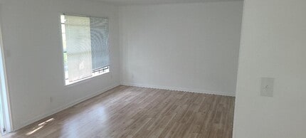 Building Photo - 4423 Knotty Oaks Trail