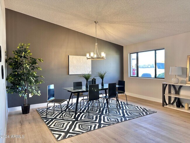 Building Photo - 12839 W Blue Bonnet Dr