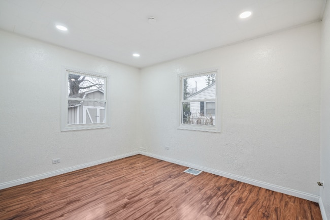 Building Photo - 2519 Walker Ave