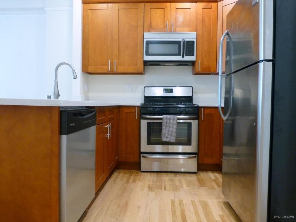 Primary Photo - 550 Larkin St