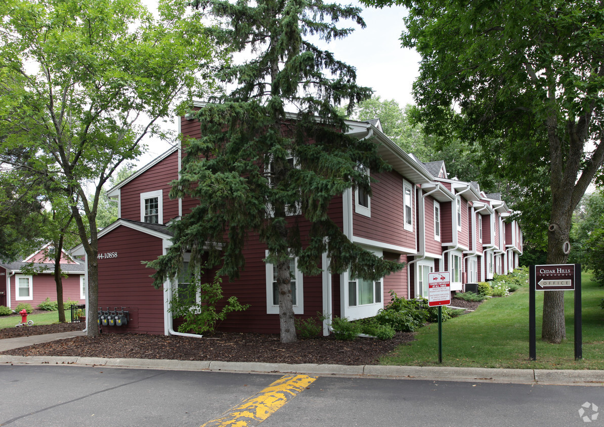 Primary Photo - Cedar Hills Townhomes