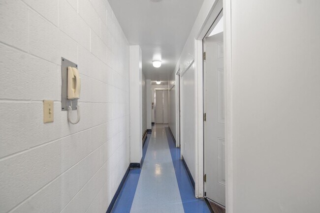 Foto del edificio - 401 College Ave