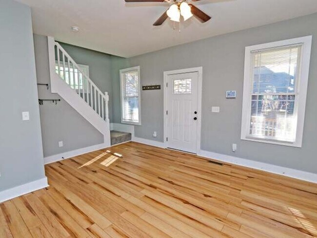 Foto del edificio - 1576 Greenway Ave