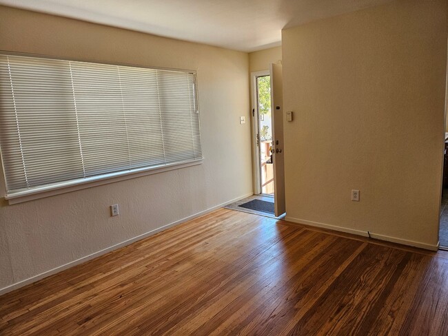 Photo - San Bruno 1 bed 1 bath available now House
