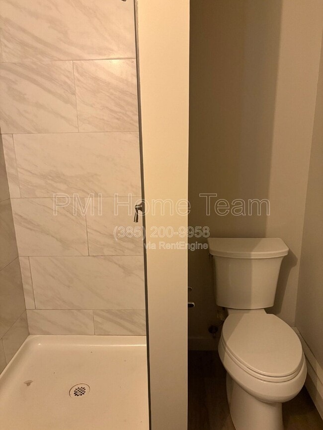 Building Photo - 245 Abrams Way