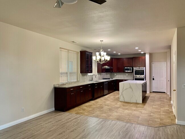 Building Photo - 6897 Rio Grande Dr