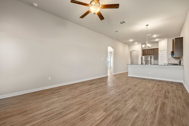Foto del edificio - GORGEOUS 3 BEDROOM DUPLEX LOCATED IN CONVERSE, TX!