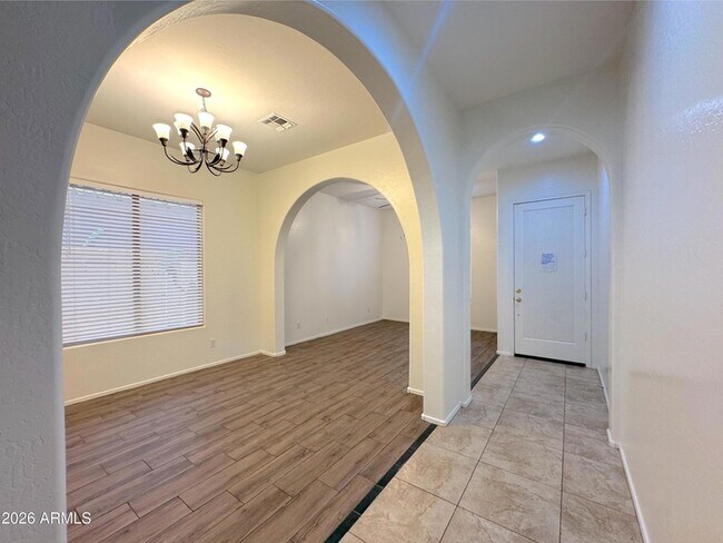 Foto del edificio - 3013 W Glenhaven Dr