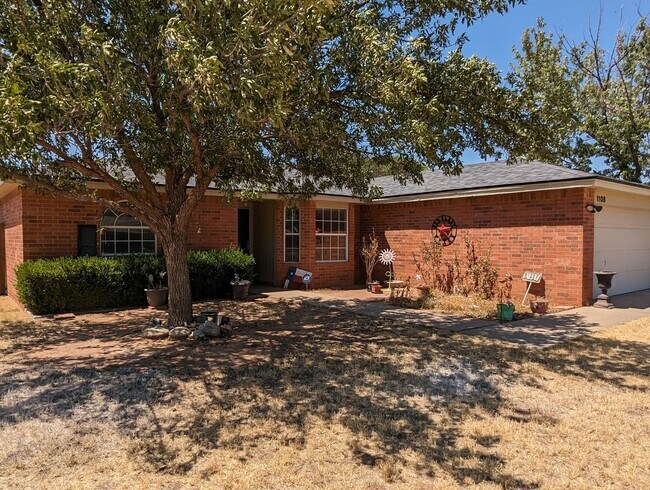 Foto del edificio - Large Cozy Revier Farm Home!