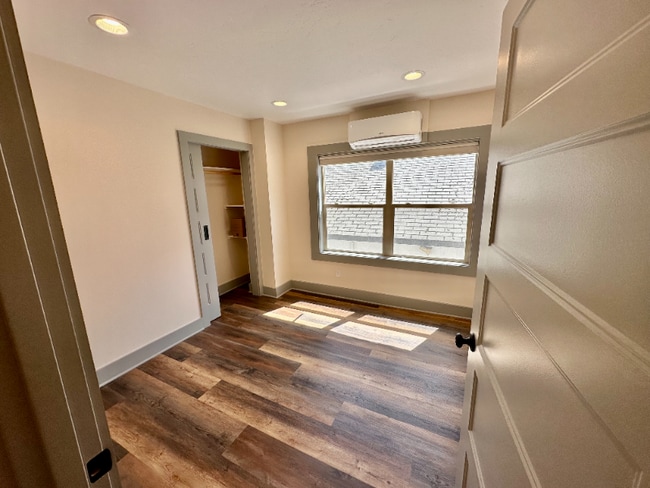 Building Photo - 35 S Palouse St