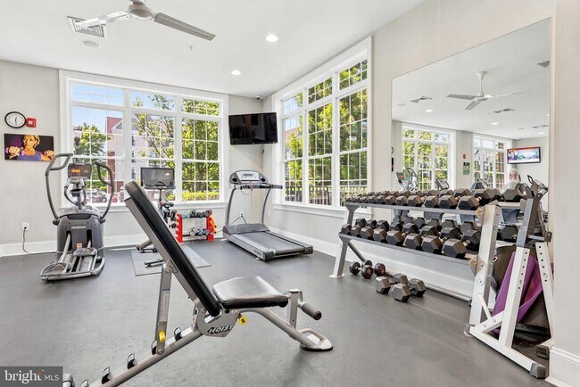 Foto del edificio - 1800 Whirlaway Ln