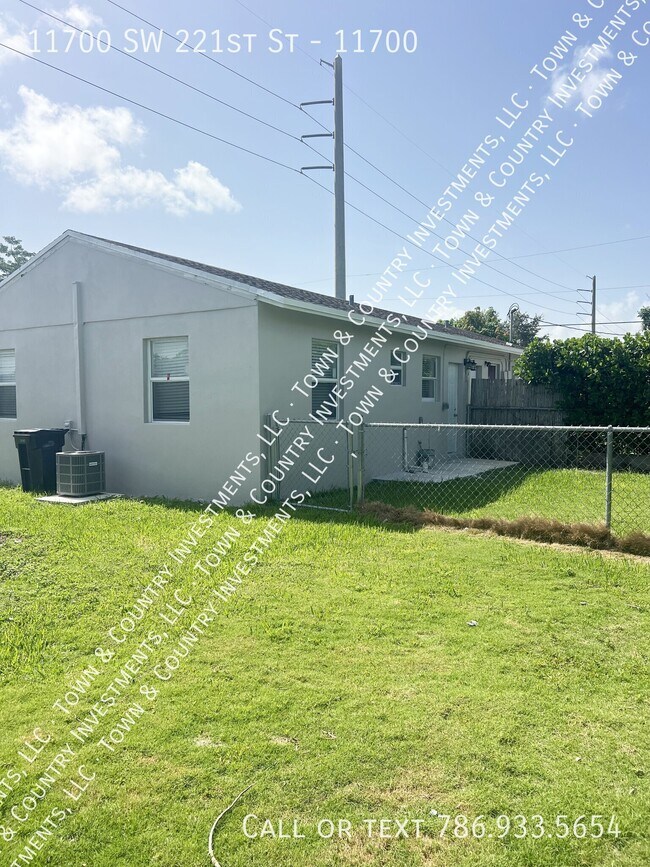 Foto del edificio - 11700 SW 221st St Rd