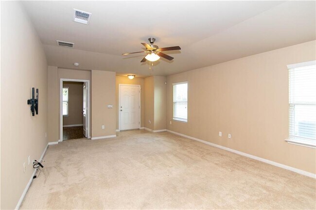 Building Photo - 114 Leon River Loop