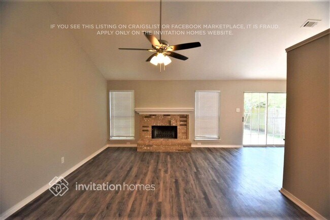 Foto del edificio - 159 Summerhill Dr