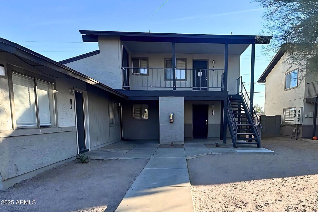Foto principal - 713 W 1st Ave