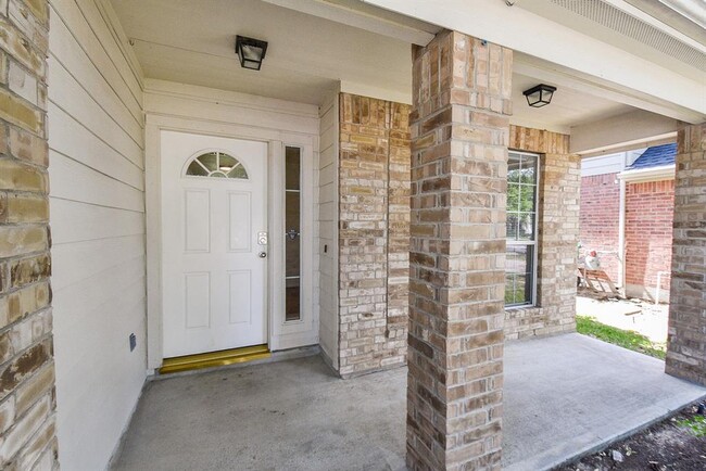 Foto del edificio - 32406 Cross Spring Park Ln