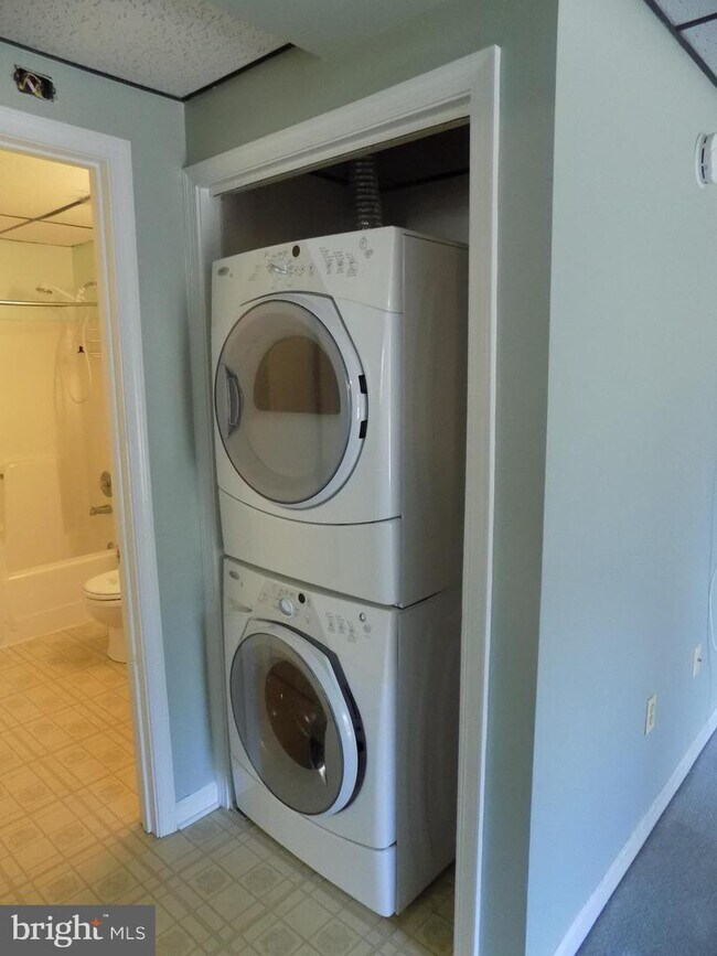 Foto del edificio - 910 Adelina Rd