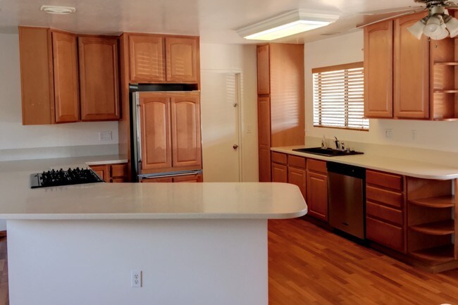 Building Photo - 1615 Pepperwood Dr