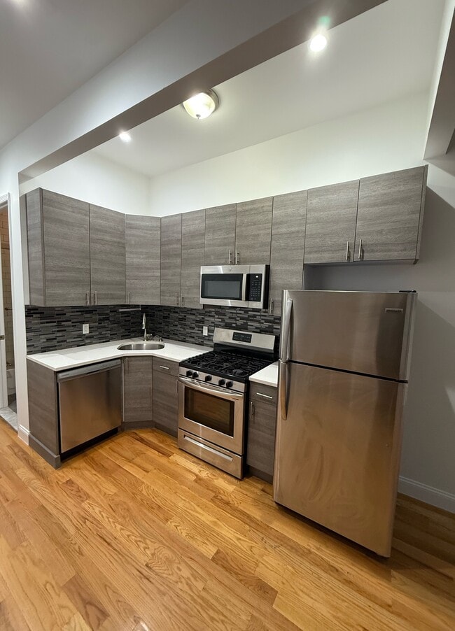 Photo - 265 Melrose St Apartment