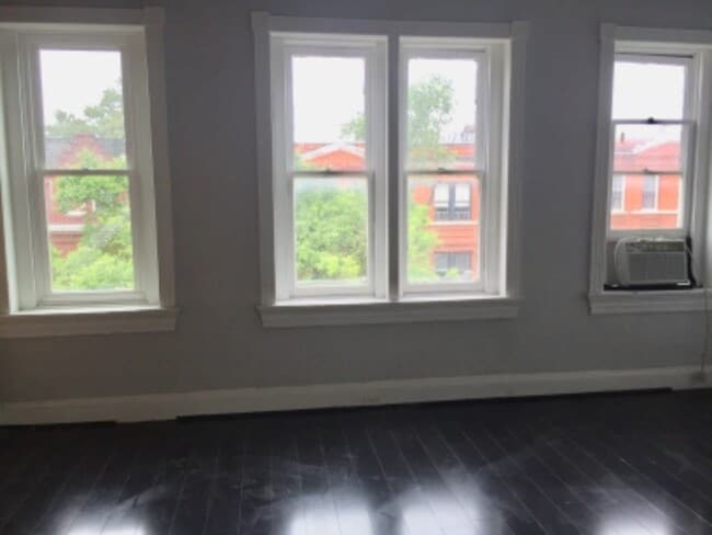 Photo - 1834 Bolton St Apartment