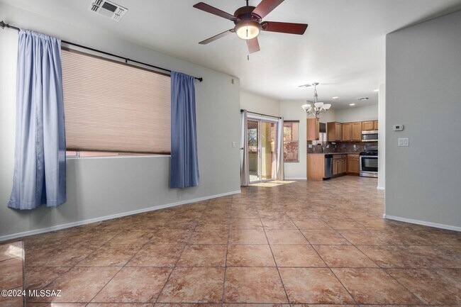 Building Photo - 1599 W Homecoming Way