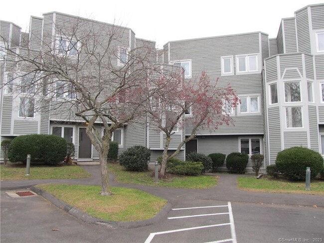 Building Photo - 1410 Whitney Ave