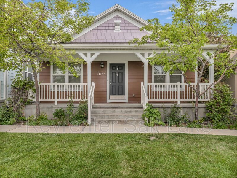 Primary Photo - 11637 S Kestrel Rise Rd