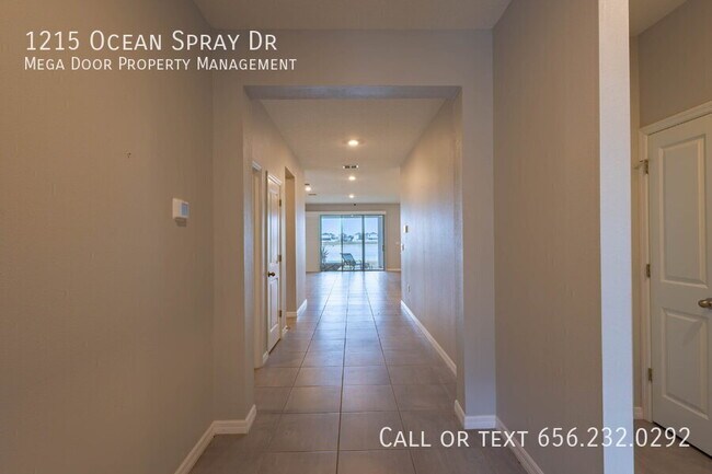 Building Photo - 1215 Ocean Spray Dr
