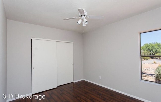 Building Photo - 4 br, 3 bath House - 9055 E Bear Creek Drive