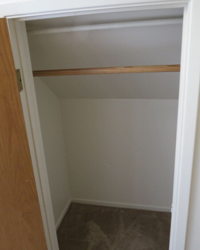 2 br, 2 bath House 529 Longbranch Ave House Rental in Grover Beach