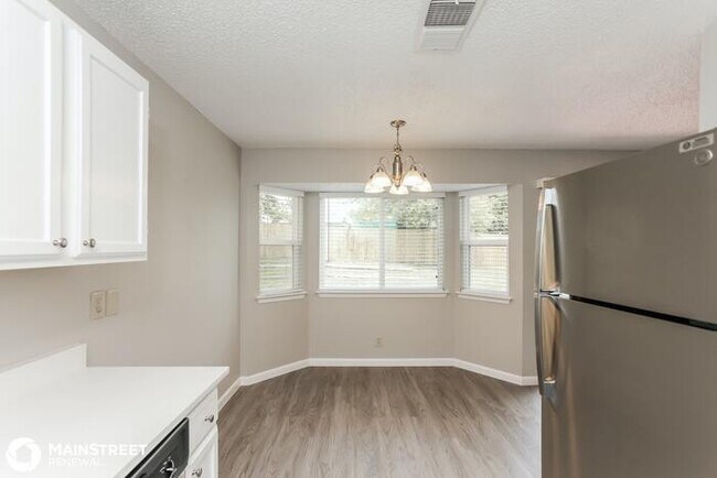 Building Photo - 7111 Apache Ridge, Converse, TX 78109