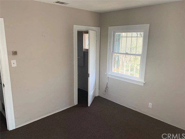 Building Photo - 1128 W 37th Dr