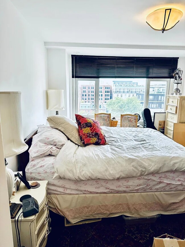Dormitorio - 1545 18th St NW