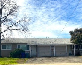 Building Photo - 2760 Helen St