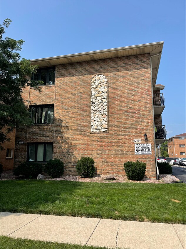 10628 Parkside Ave Unit 3E, Chicago Ridge, IL 60415 Condo for Rent in